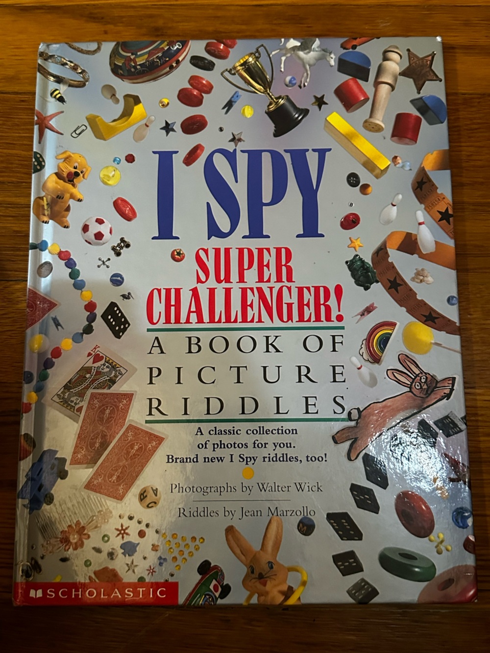 I Spy Super Challenger! A Book of Picture Riddles